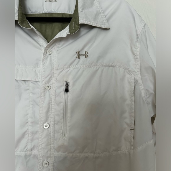 Under Armour White Button down men’s Heatgear Shirt with Wind flow design Size L - Picture 3 of 7